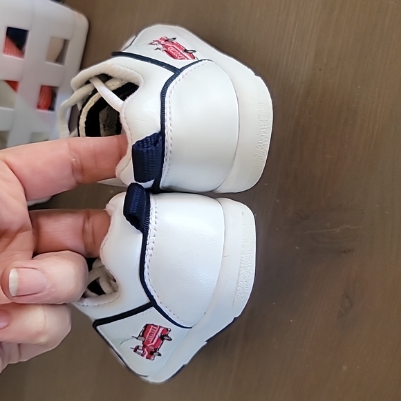 STUNNING JUMPING JACKS PERFECTION FIRE TRUCK SHOES - Picture 3 of 8